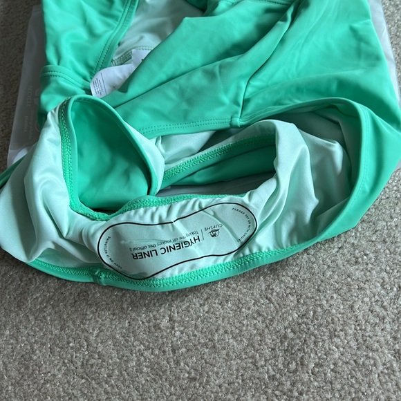 Green sweetheart swimsuit one piece - Picture 13 of 13